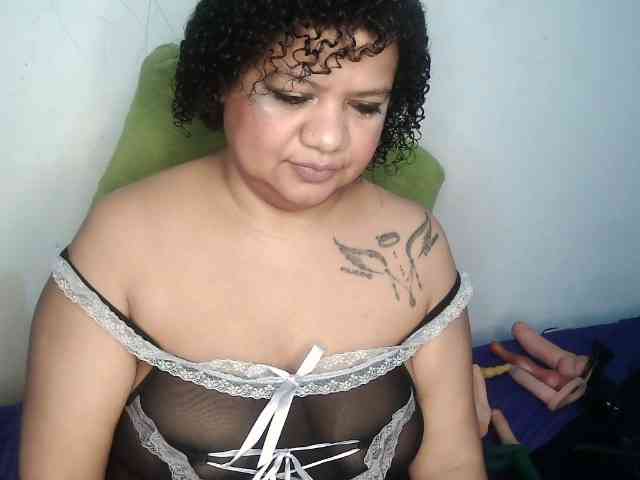 Modelo: Domme_Carla_Brazil