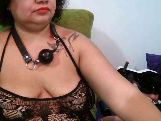 Modelo: Domme_Carla_Brazil