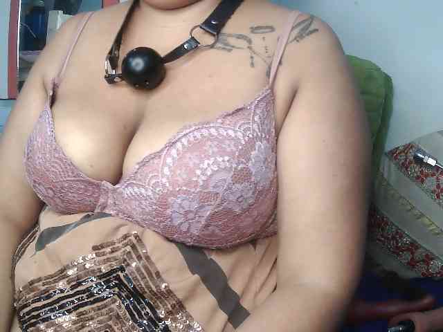 Domme_Carla_Brazil webcam