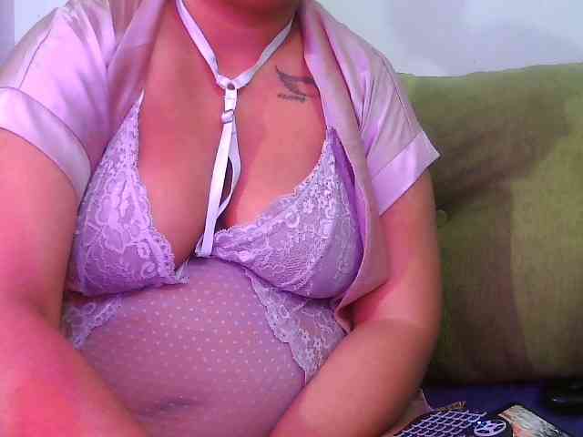 Domme_Carla_Brazil webcam