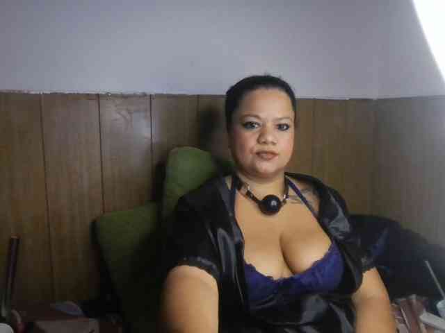Domme_Carla_Brazil webcam