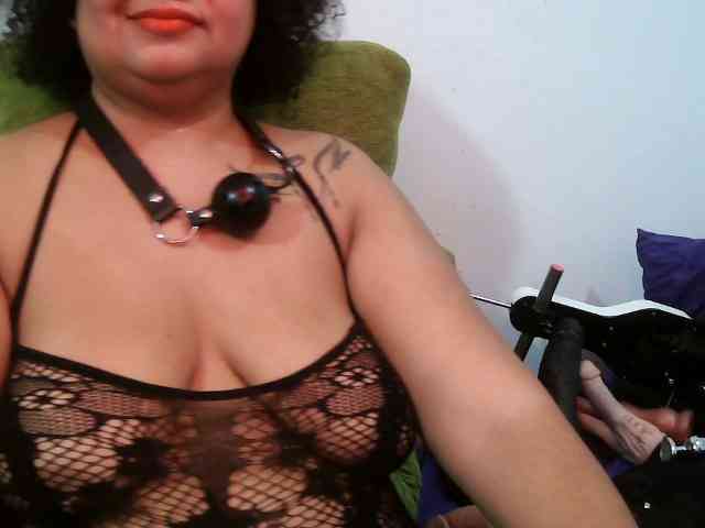 Domme_Carla_Brazil