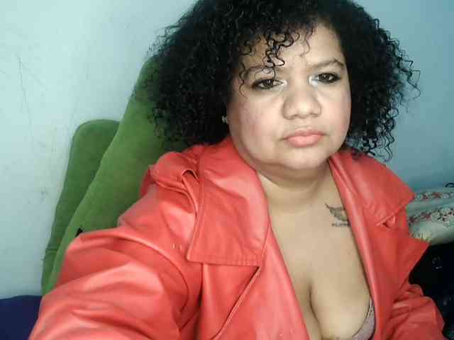 Domme_Carla_Brazil webcam