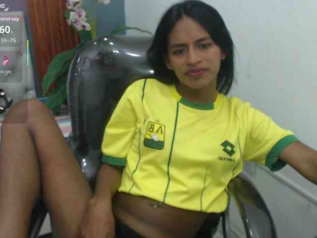 enyelin Live Webcam on BongaCams