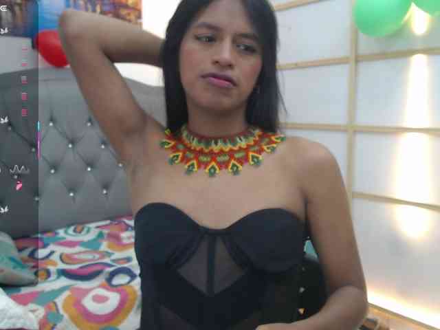 enyelin Live Webcam on BongaCams