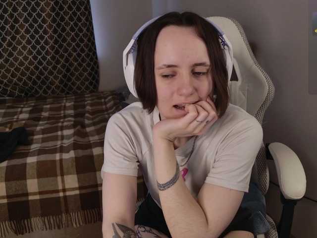 LunaL0ve's BongaCams show and profile