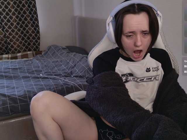 LunaL0ve's BongaCams show and profile