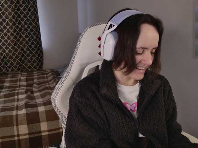 LunaL0ve's BongaCams show and profile