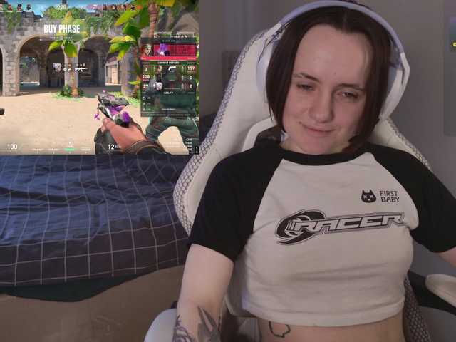 LunaL0ve's BongaCams show and profile