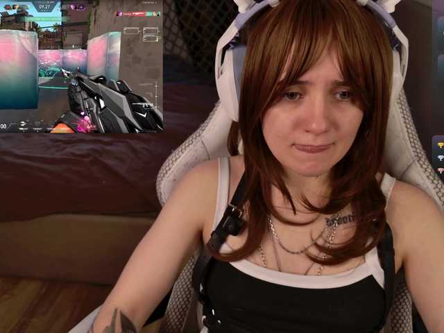 LunaL0ve live cam preview