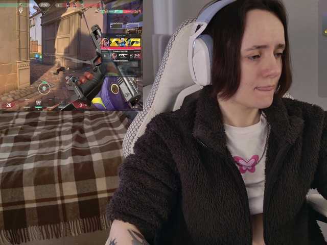 LunaL0ve's BongaCams show and profile