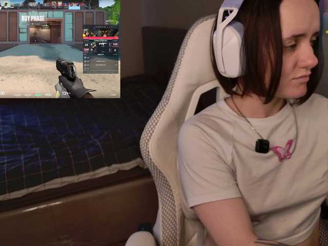 LunaL0ve live webcam show