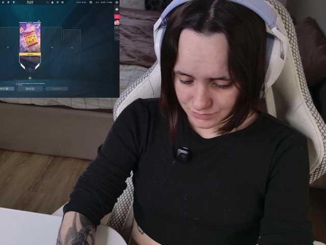 LunaL0ve live webcam show