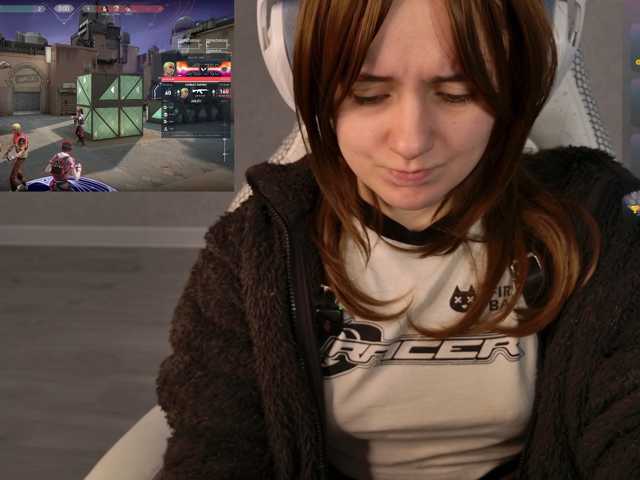 LunaL0ve live cam preview