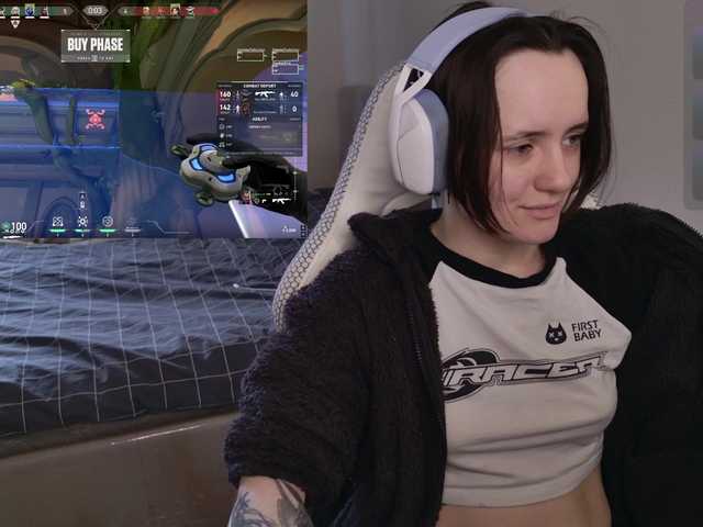 LunaL0ve's BongaCams show and profile