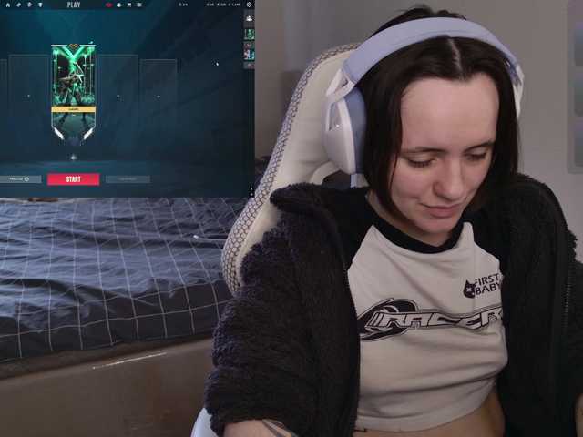 LunaL0ve's BongaCams show and profile