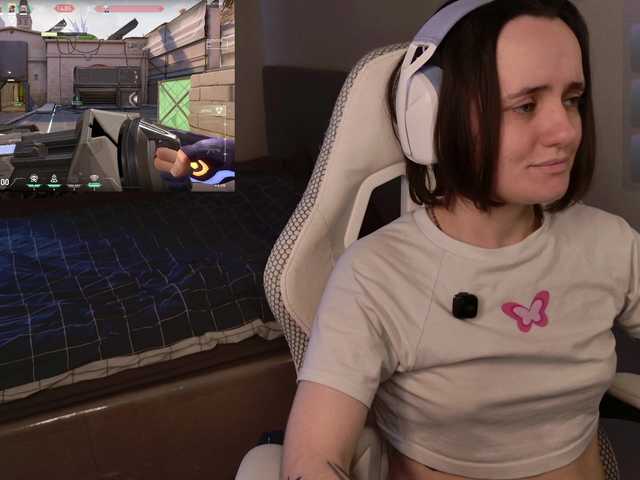LunaL0ve live webcam show