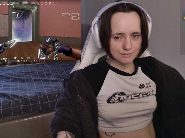 LunaL0ve's BongaCams show and profile