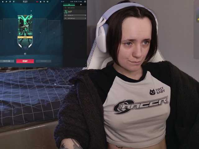 LunaL0ve's BongaCams show and profile