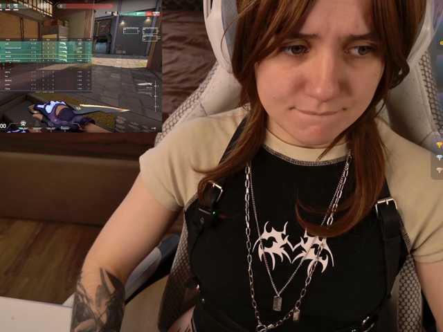 LunaL0ve, en directo ahora en BongaCams