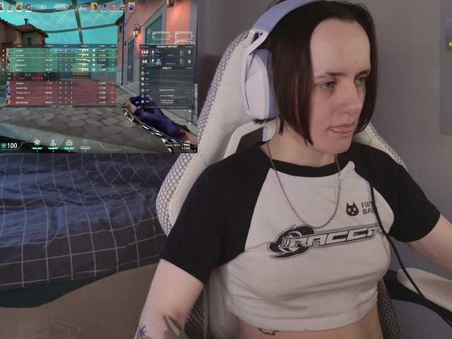 LunaL0ve's BongaCams show and profile