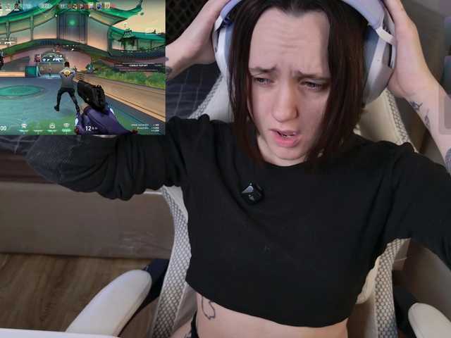 LunaL0ve live webcam show