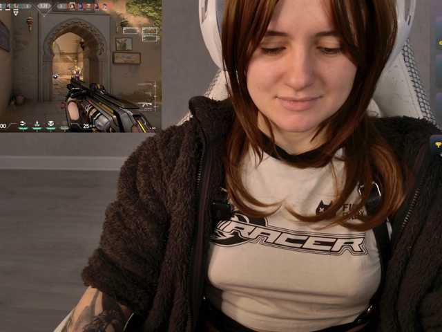 LunaL0ve live cam preview