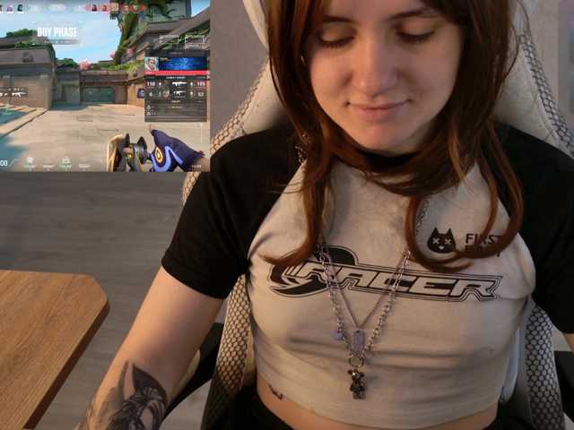 LunaL0ve live cam preview