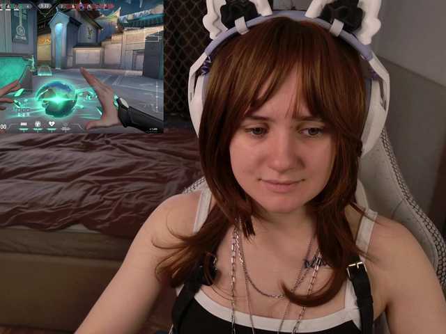 LunaL0ve live cam preview