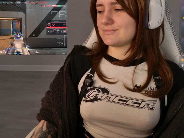 LunaL0ve live cam preview