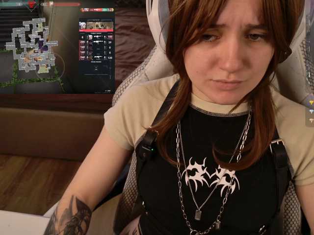 LunaL0ve, en directo ahora en BongaCams