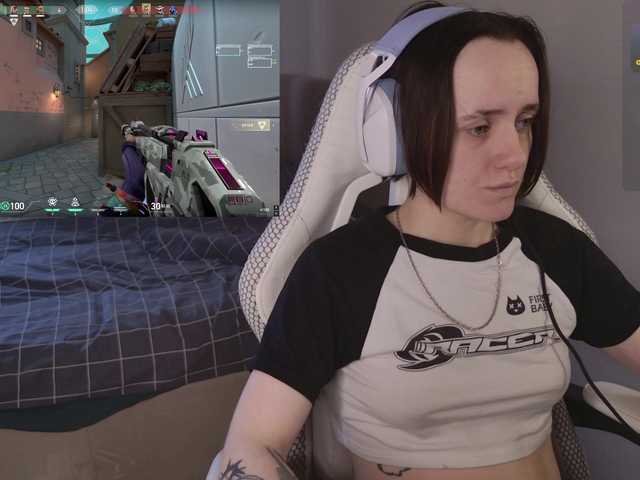 LunaL0ve's BongaCams show and profile