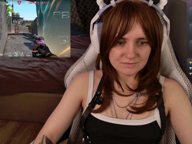 LunaL0ve live cam preview
