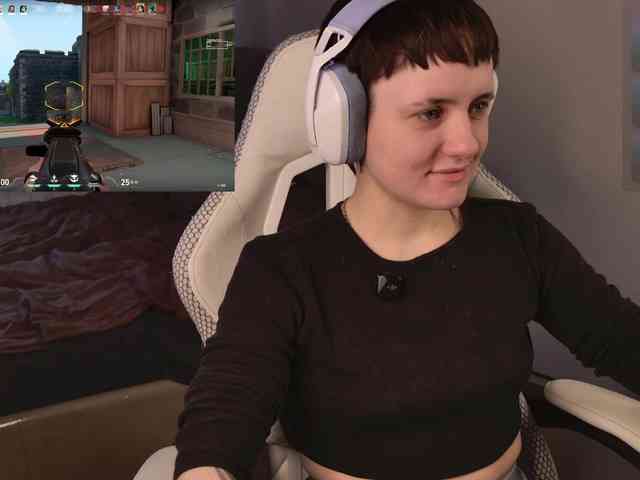 LunaL0ve webcam