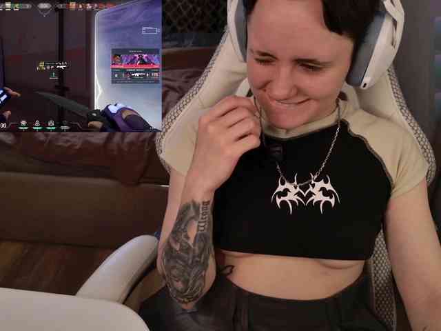 LunaL0ve webcam