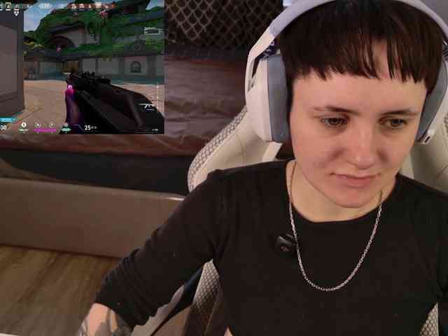 LunaL0ve webcam