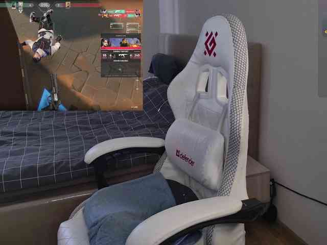 LunaL0ve webcam