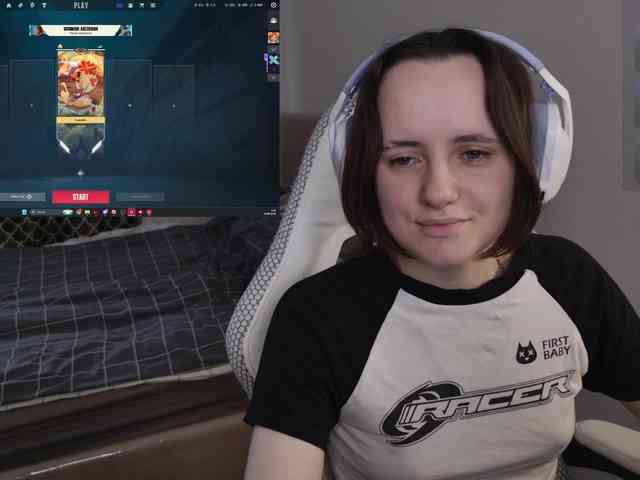 LunaL0ve webcam