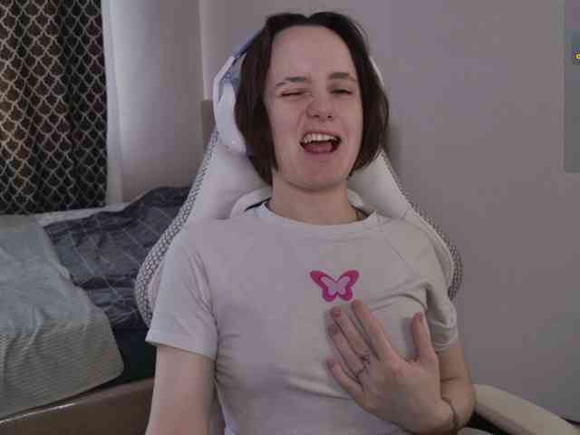 LunaL0ve webcam