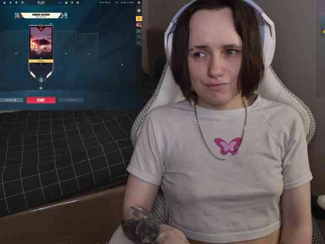LunaL0ve webcam