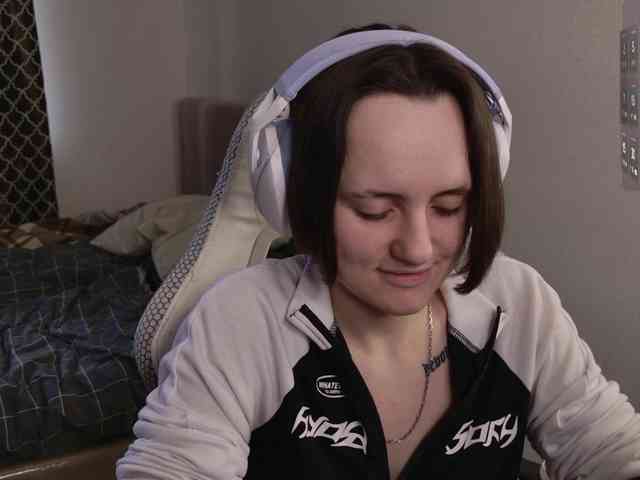 LunaL0ve webcam