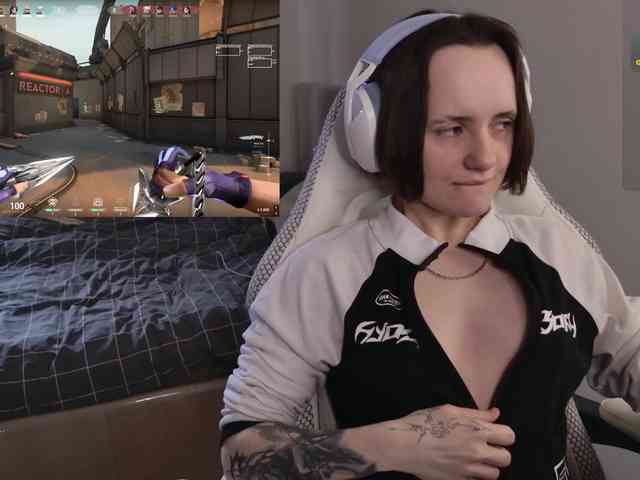 LunaL0ve webcam
