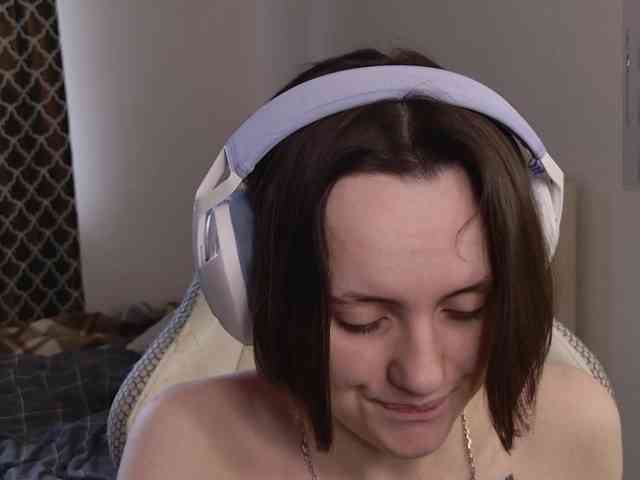 LunaL0ve webcam