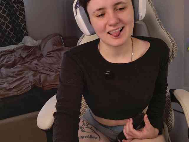 LunaL0ve webcam