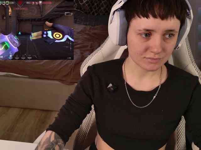 LunaL0ve webcam