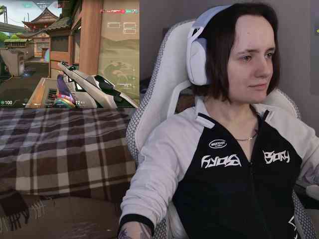LunaL0ve webcam