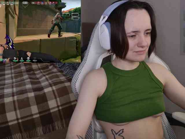 LunaL0ve webcam