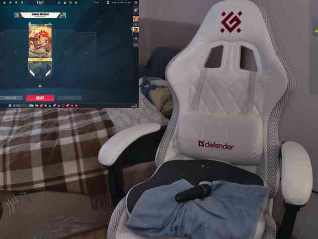 LunaL0ve webcam