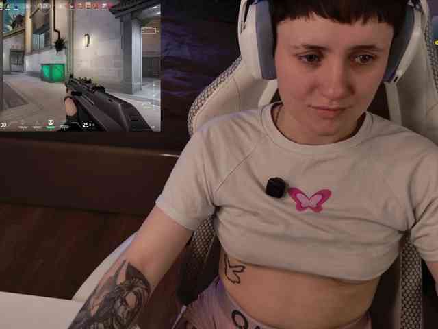 LunaL0ve webcam