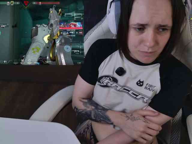 LunaL0ve webcam
